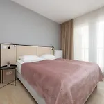 Appartement Bright With Air Conditioning, Close To The Metro Station And Pge National By Renters *