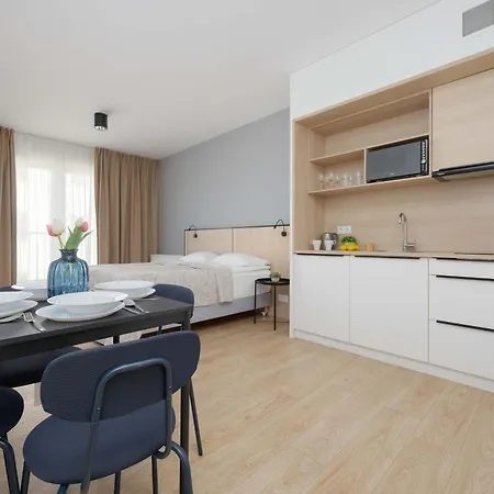 Bright With Air Conditioning, Close To The Metro Station And Pge National By Renters Varšava
