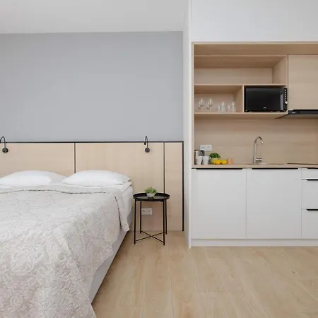 דירה Bright With Air Conditioning, Close To The Metro Station And Pge National By Renters *